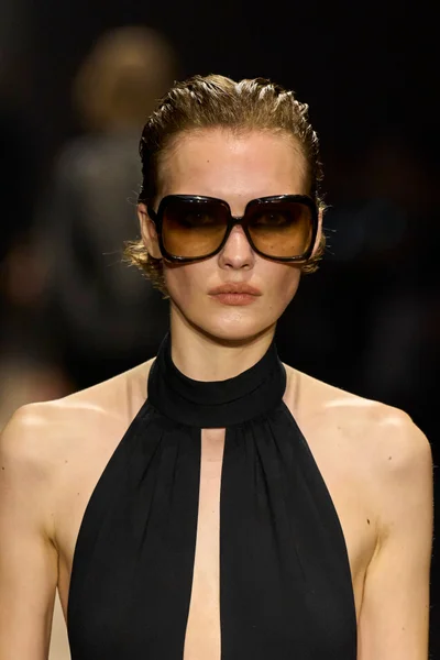 Look 106
